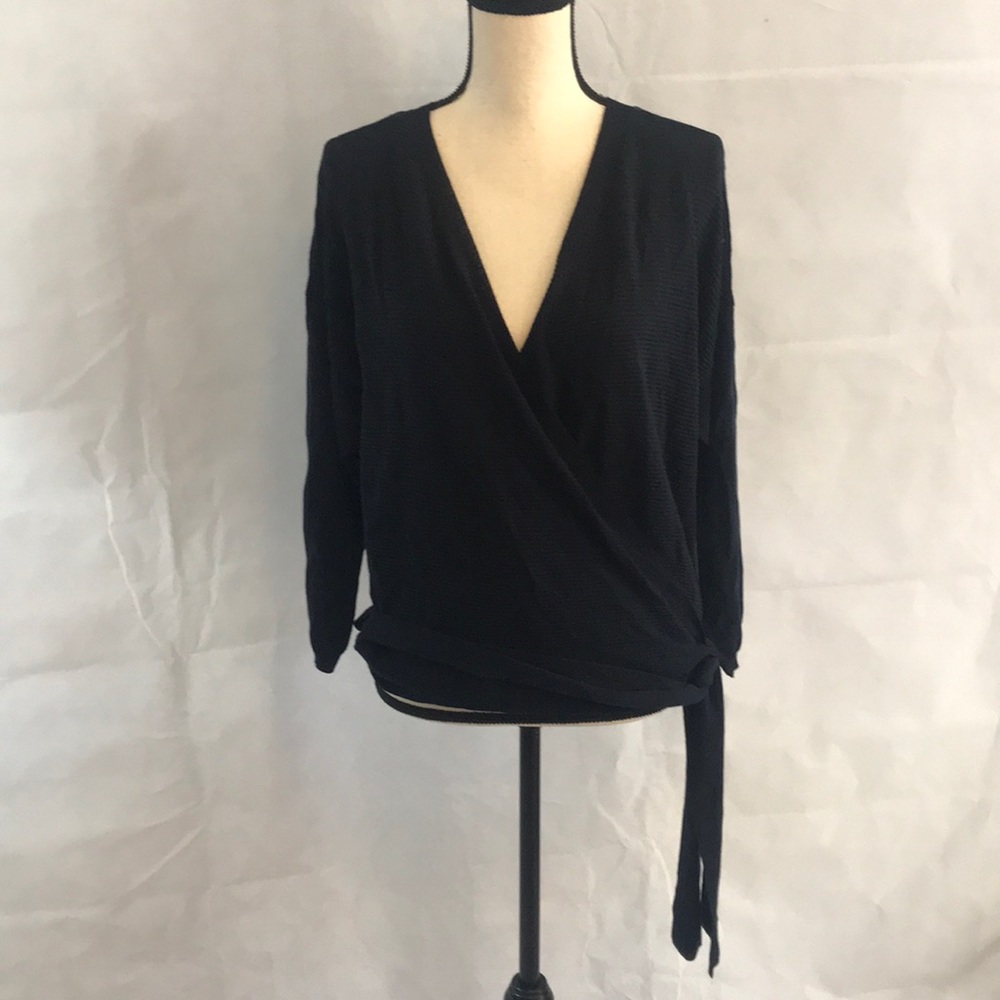 Vince Camuto NEW Black Wrap look  Top Size Large